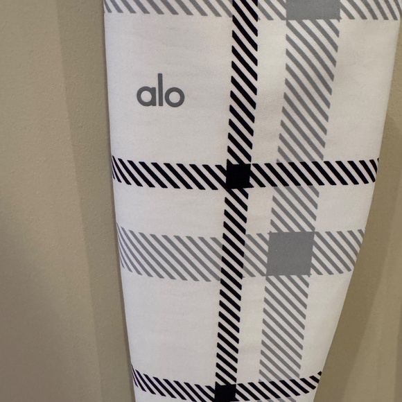 alo legging NWOT - Picture 4 of 7